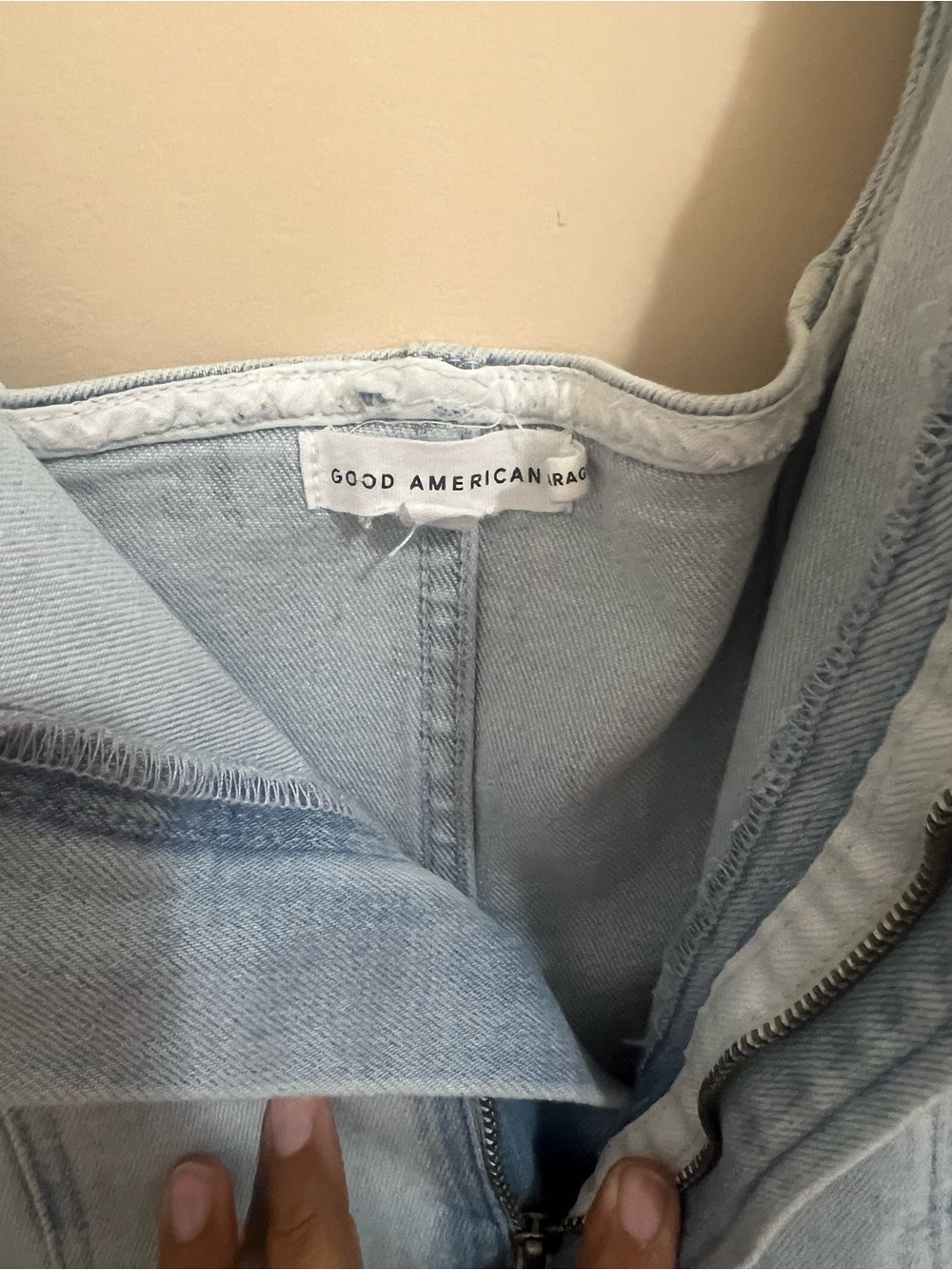 Good American: Light Wash Denim Jumpsuit - Sleeveless Utility Style - Picture 4 of 7